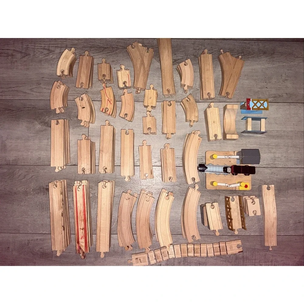 Vintage HUGE LOT Thomas & Friends Wooden Railway Trains Tracks And More! 100+ Pc